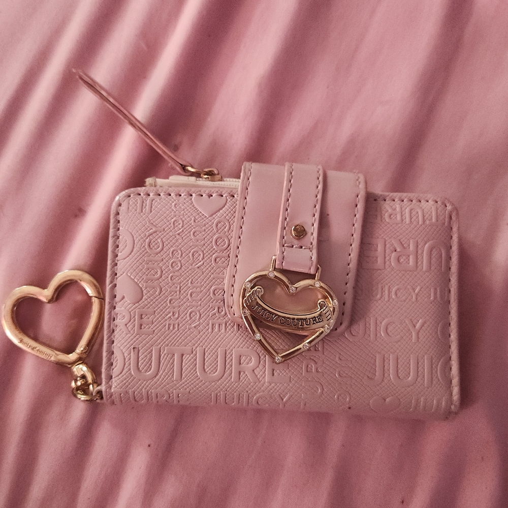 modern Juicy Couture pink wallet, multiple pockets with gold hardware